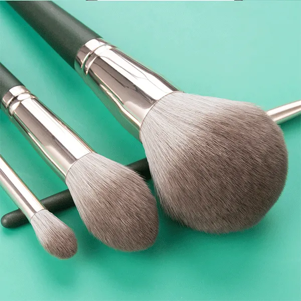 14 Piece Dark Green Brush Set with Pouch