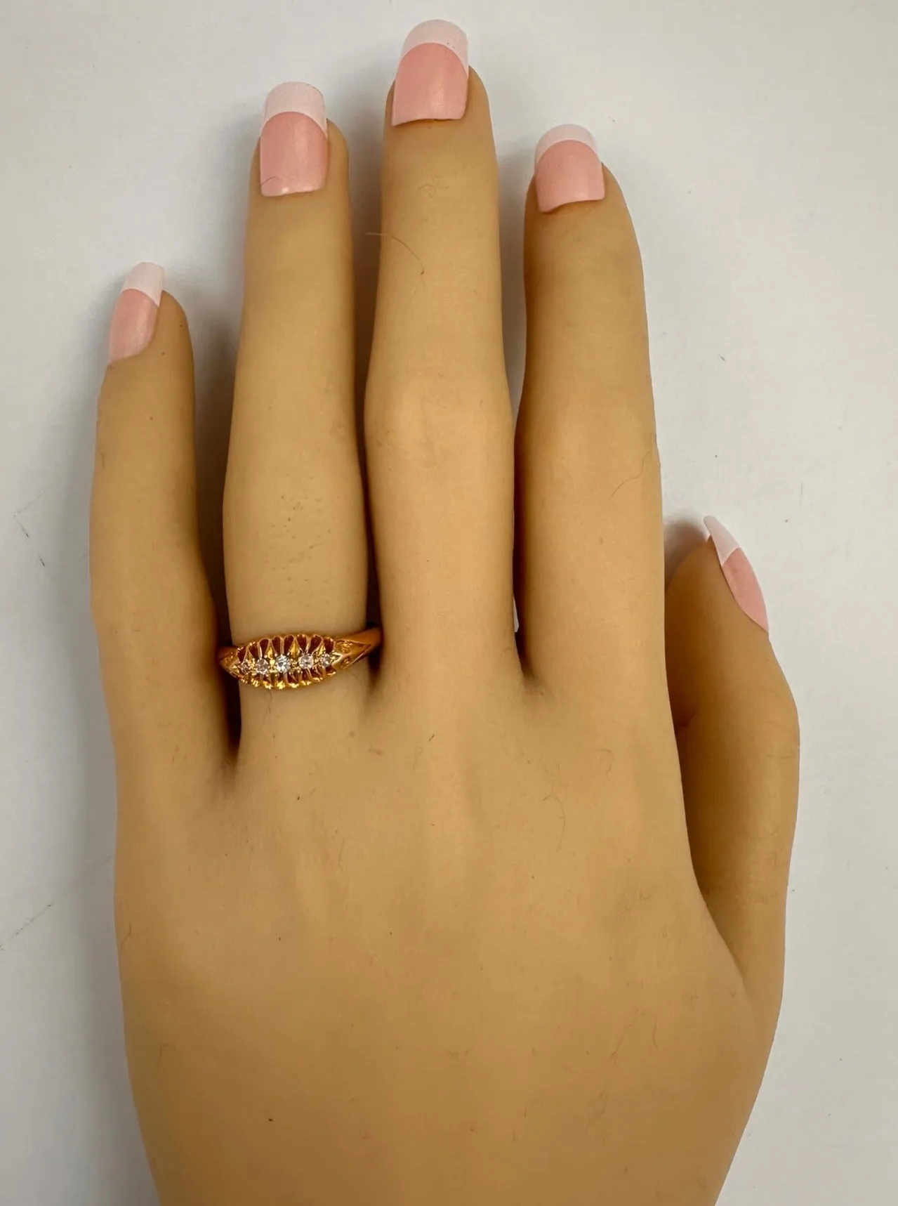 Captivating 18ct Gold Old Mine Cut Diamond Ring - A Tale of Romance & Elegance