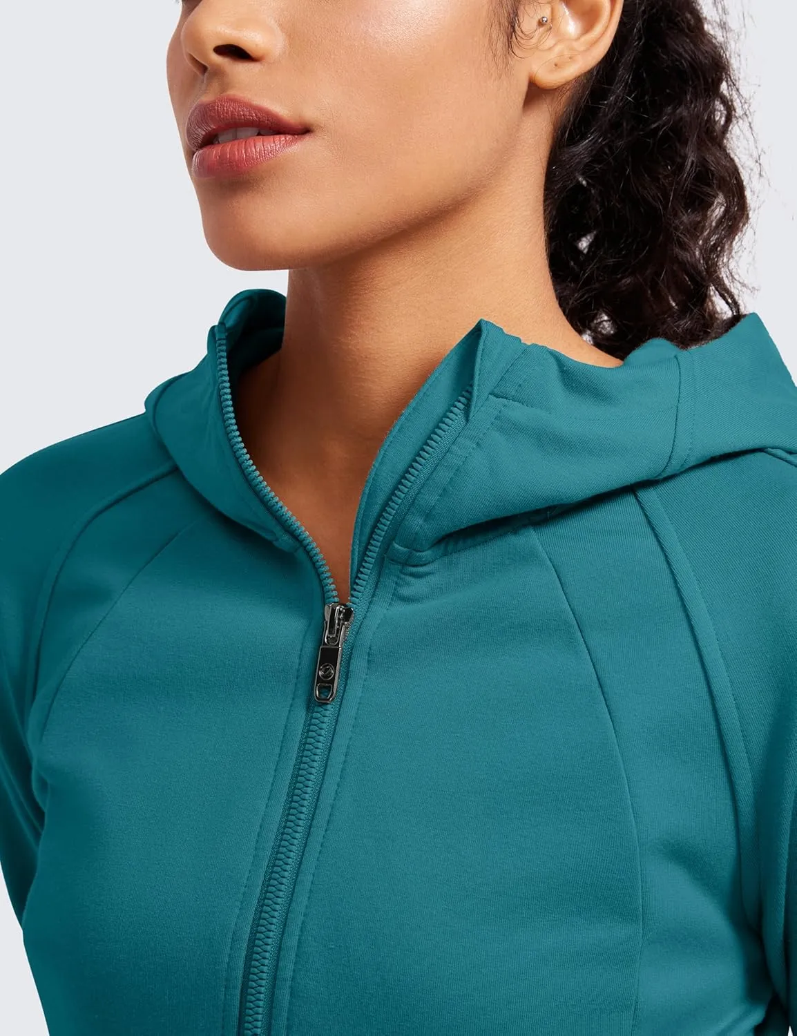 CRZ YOGA Womens Fleece Zip Up Cropped Hoodie Workout Jacket Athletic Casual Long Sleeve Sweatshirts with Thumb Holes