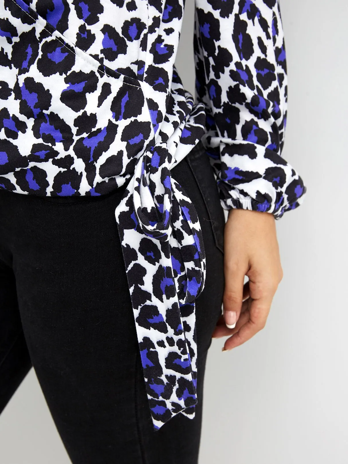 Custom V-Neck Cold Shoulder Leopard Crossed Front Self-Tie Long Sleeve Top