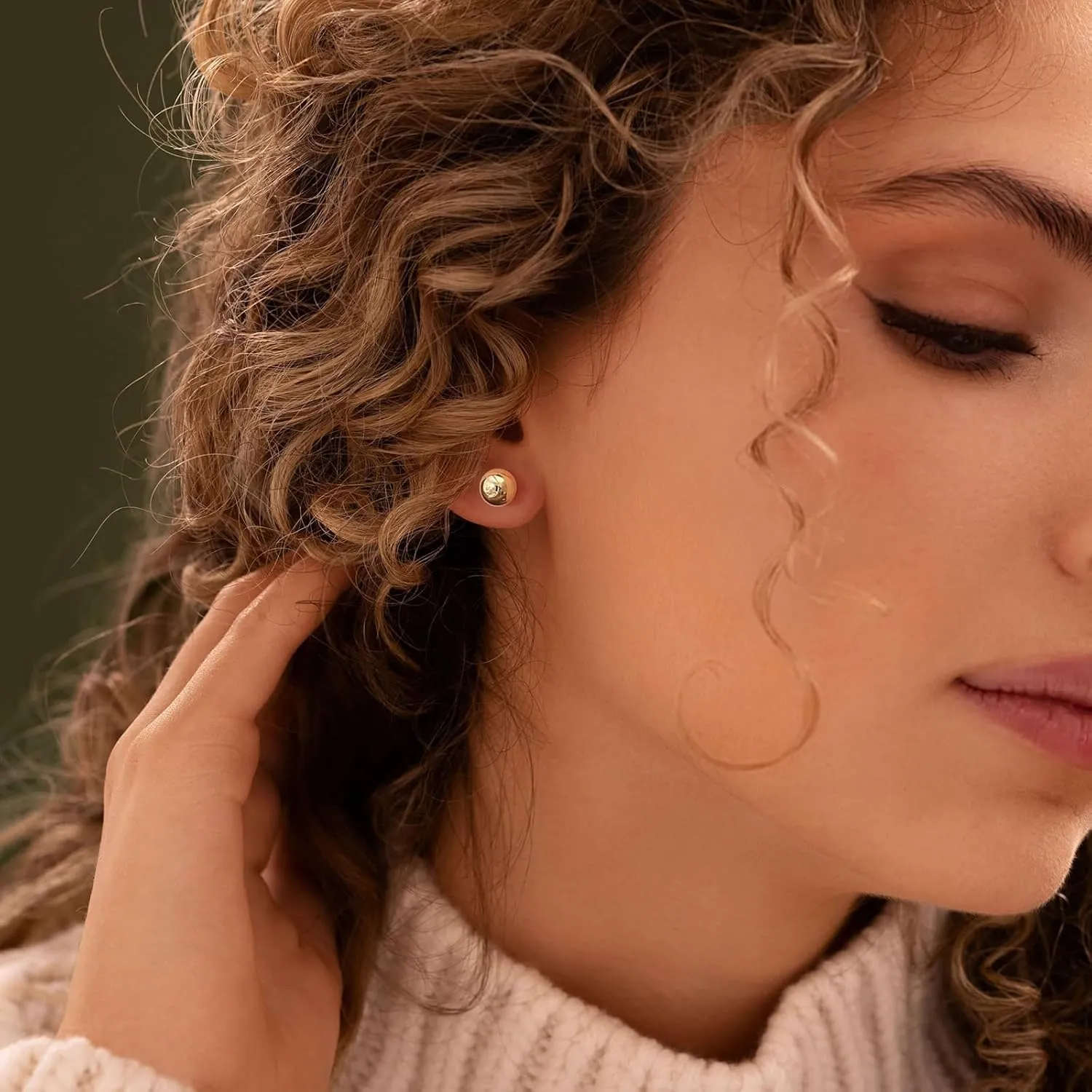 FAMARINE Dot Earrings Gold Silver Stud Earrings for Women Flat Round Earrings Minimalist Earrings