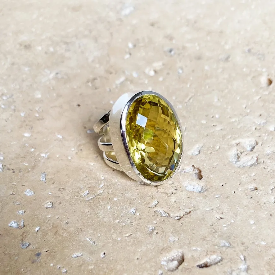 Lemon Quartz Rose Cut Ring - Lila