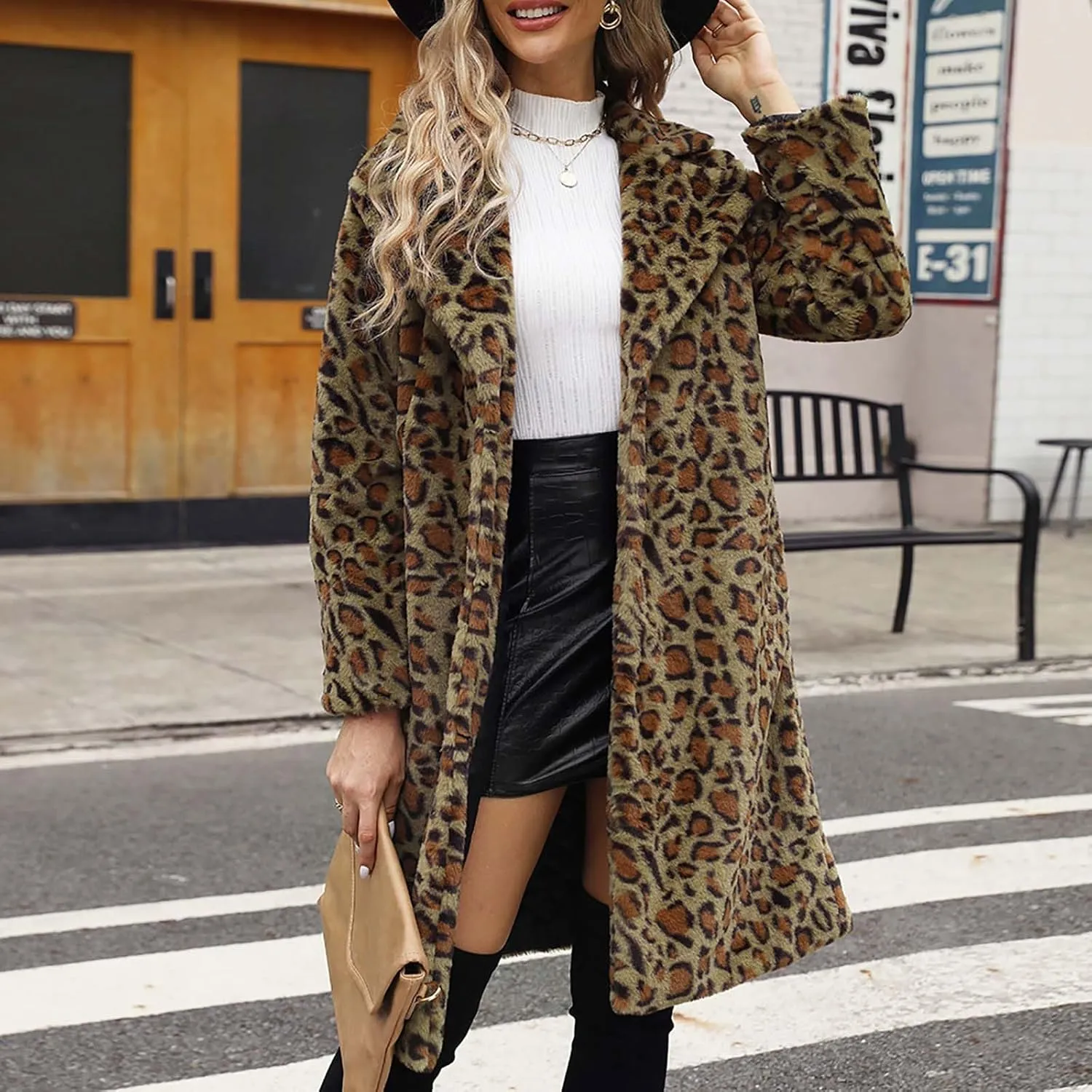 Lmdudan Womens 2024 Winter Faux Fur Coat Leopard Print Fleece Long Jacket Retro Lapel Warm Overcoat Plus Size Trench Coats