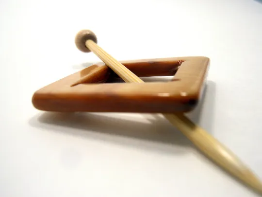 Mother of Pearl Square Shawl Pin "Nuuka"