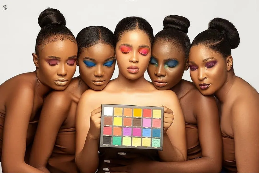 RIOS X ZIKEL Eyeshadow Pallete