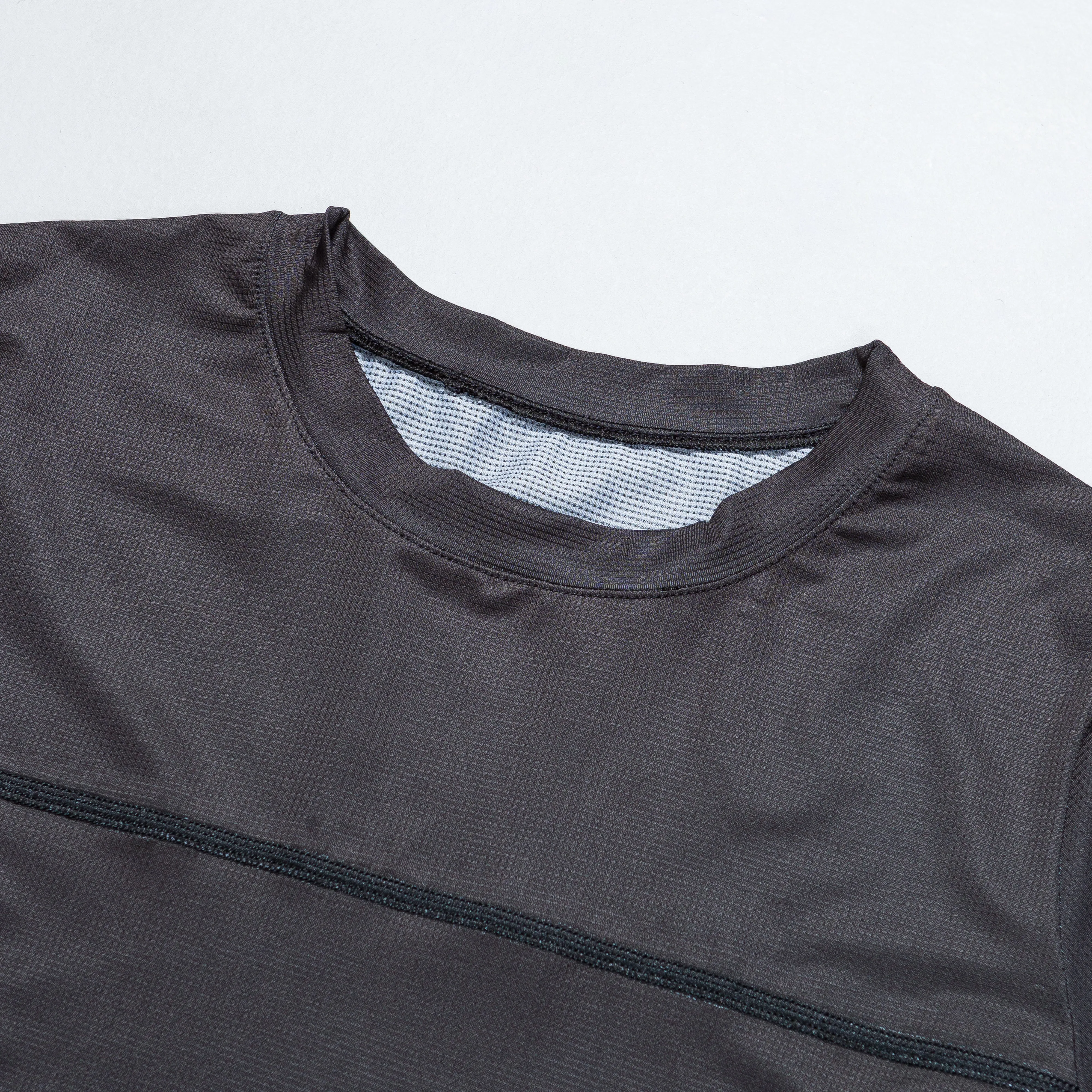 Womens Run Tee - W. Black