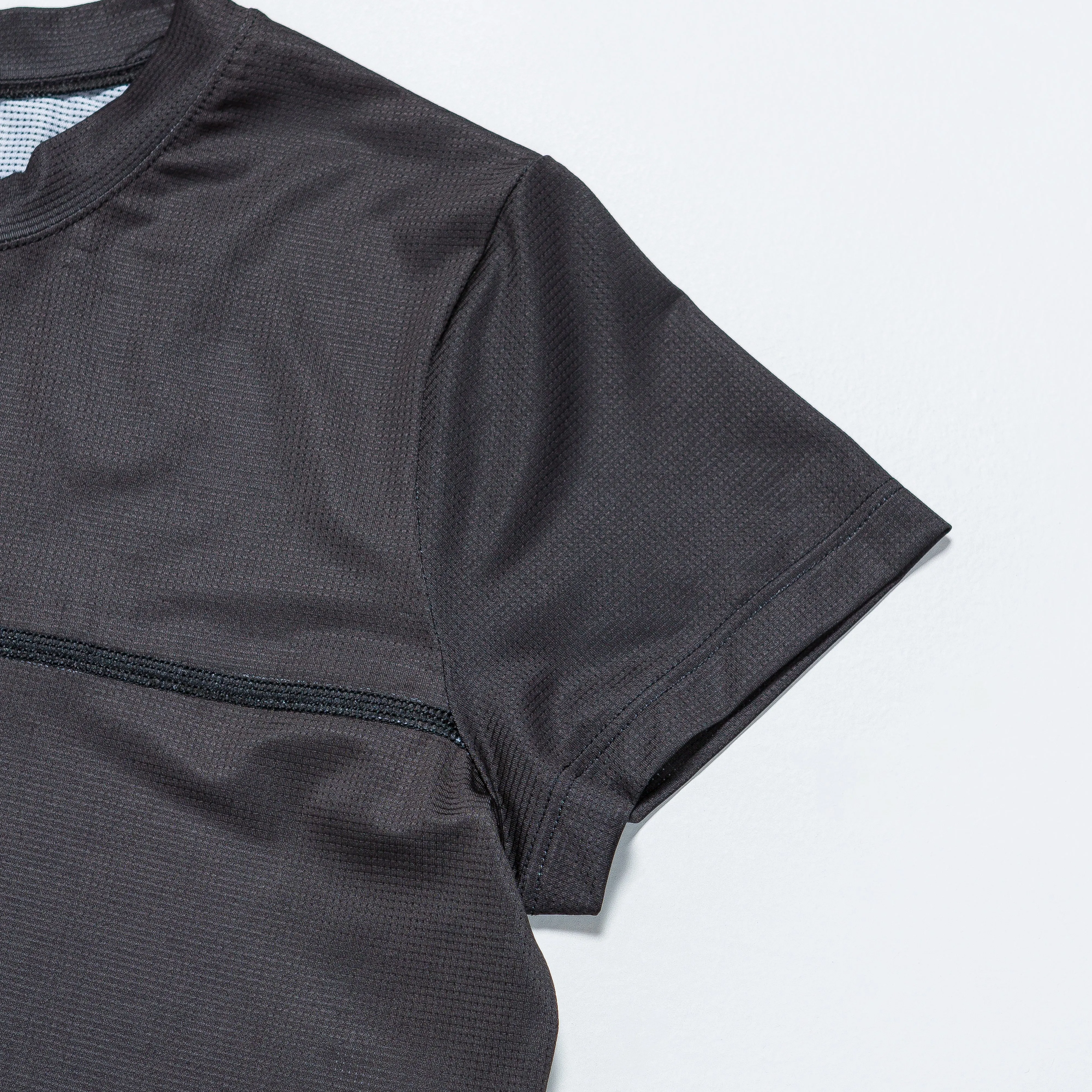 Womens Run Tee - W. Black